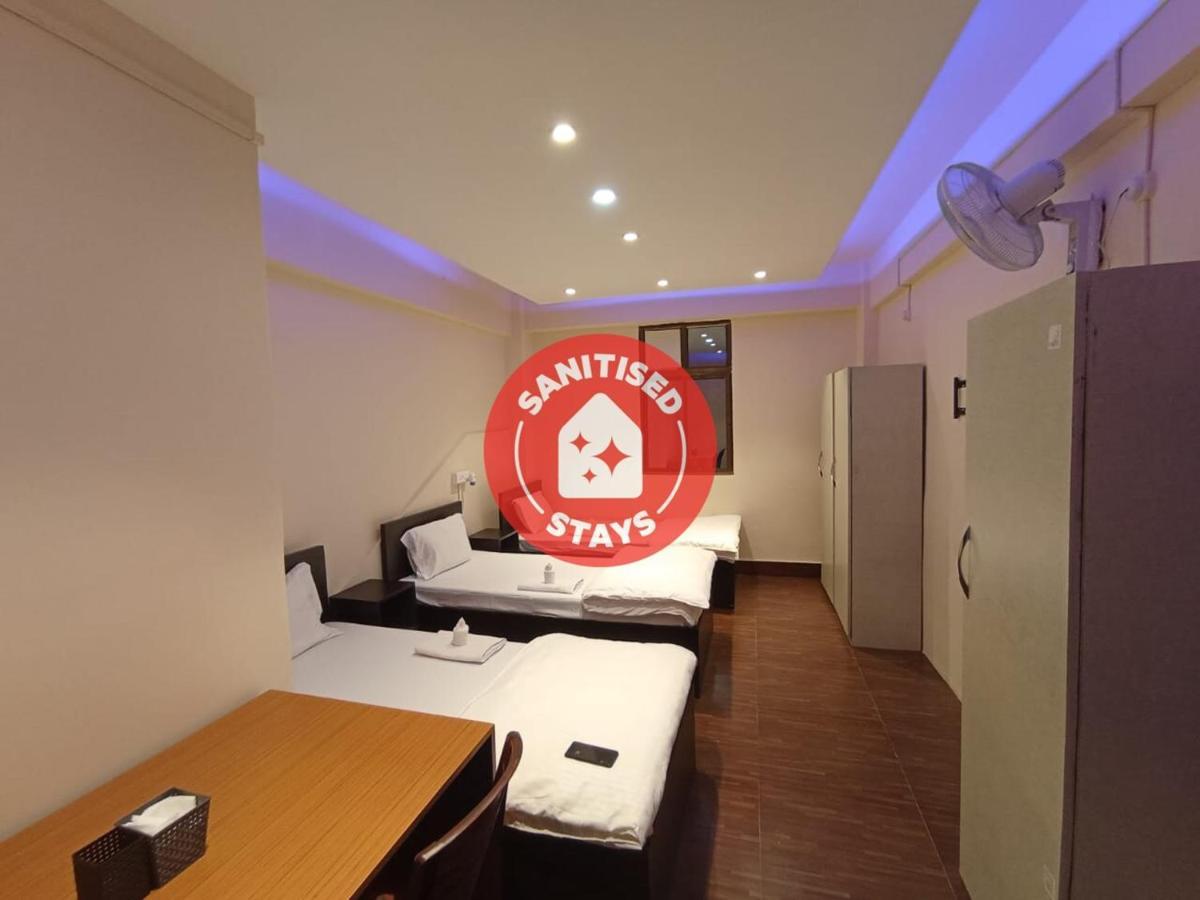 Oyo Thangal Hotel Имфал Екстериор снимка
