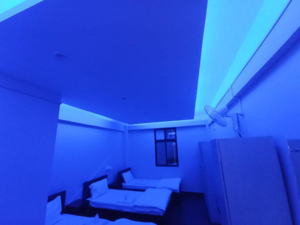 Oyo Thangal Hotel Имфал Екстериор снимка
